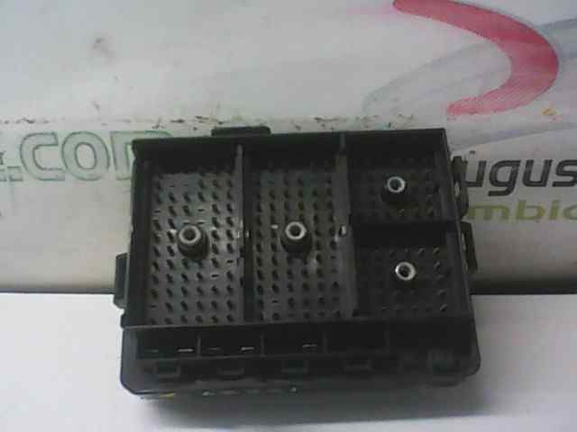 CAJA RELES / FUSIBLES KIA SHUMA II 1.6 LS Berlina portón