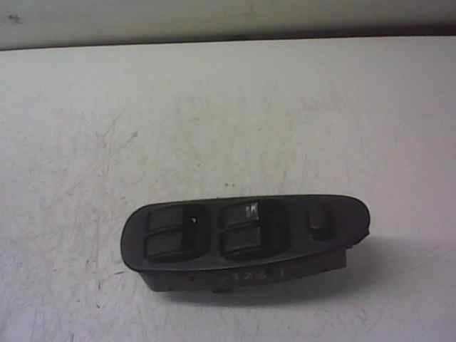 MANDO ELEVALUNAS DELANTERO IZQUIERDO OPEL CORSA B 1.4 CAT (2H6)