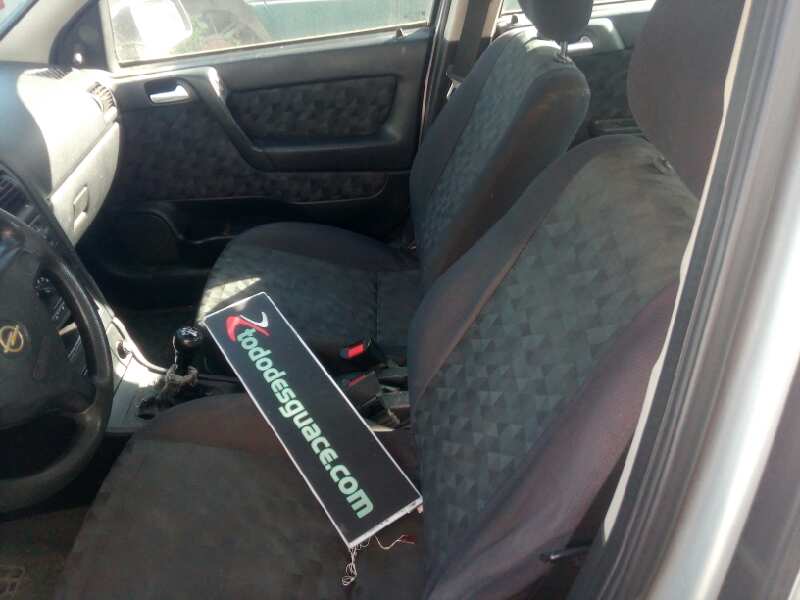 OPEL ASTRA G BERLINA Club Motor 1,6 Ltr. - 55 kW