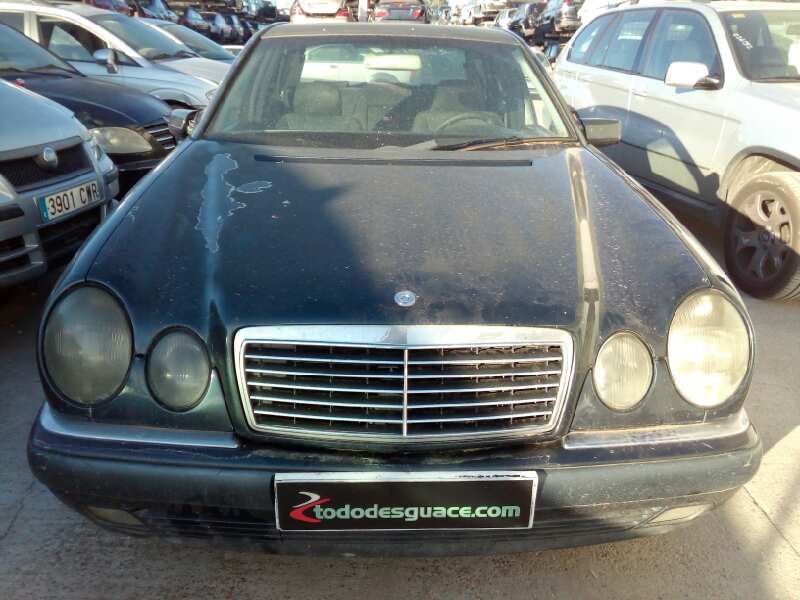 MERCEDES CLASE E (W210) BERLINA DIESEL 300 Turbodiesel (210.025) Motor 3,0 Ltr. - 130 kW Turbodiesel CAT