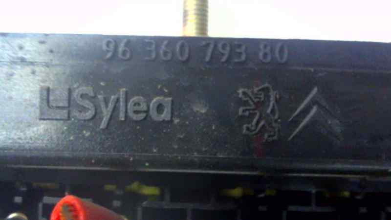 CAJA RELES / FUSIBLES CITROEN XSARA BREAK 2.0 HDi 66kW Image
