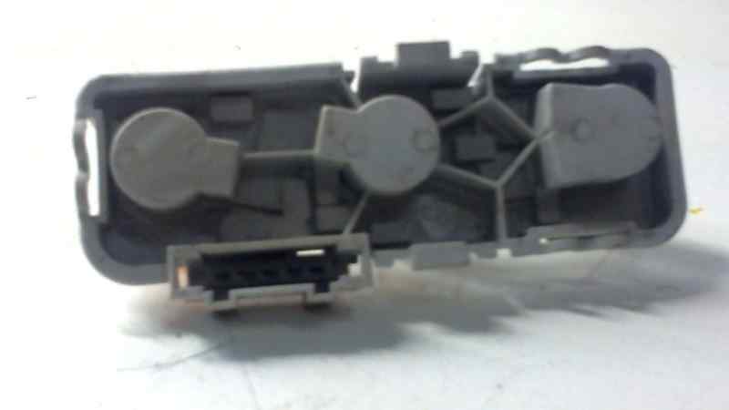 PORTALAMPARAS TRASERO DERECHO SEAT CORDOBA BERLINA (6K2) *