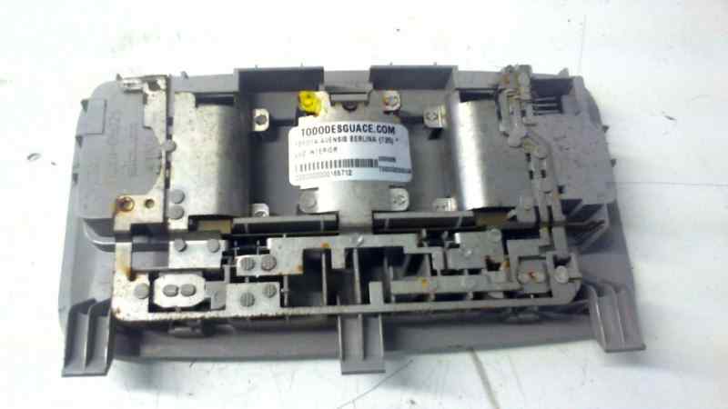 LUZ INTERIOR TOYOTA AVENSIS BERLINA (T25) *