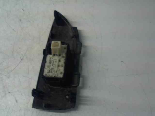 MANDO ELEVALUNAS DELANTERO DERECHO TOYOTA PRIUS (NHW30) Eco