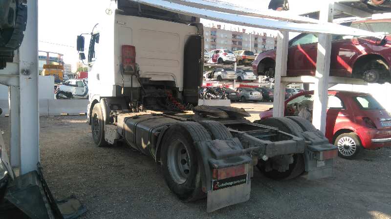 RENAULT PREMIUN 420 DCI 18T 4X2 EURO 3  11116 CM³ 6L