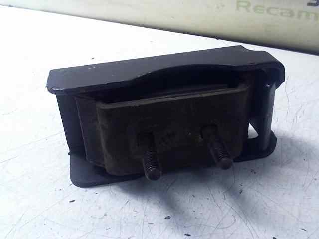 SOPORTE MOTOR SUPERIOR DERECHO IVECO DAILY CAJA CERRADA (2006 =>) Caja cerrada 35S... batalla 3000