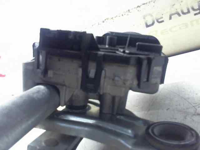 MOTOR LIMPIA DELANTERO PENDIENTE IDENTIFICAR .