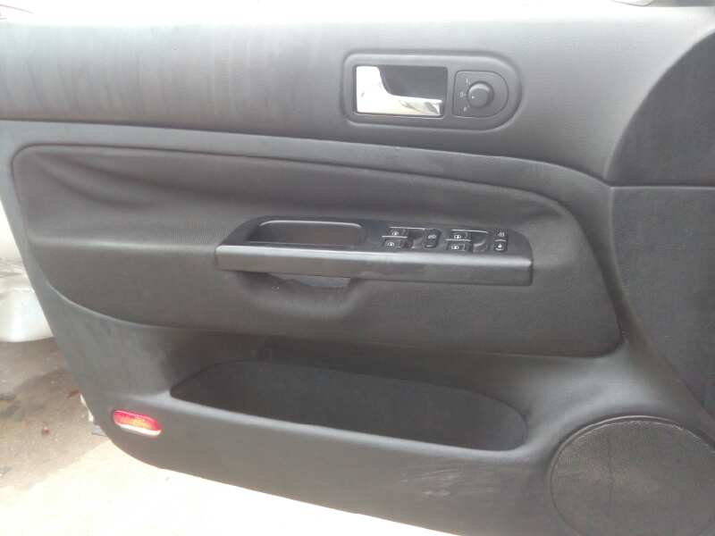 VOLKSWAGEN GOLF IV BERLINA (1J1) Advance Motor 1,9 Ltr. - 81 kW TDI