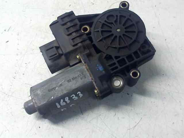 MOTOR ELEVALUNAS DELANTERO DERECHO AUDI A6 AVANT (4B5) 1.9 TDI