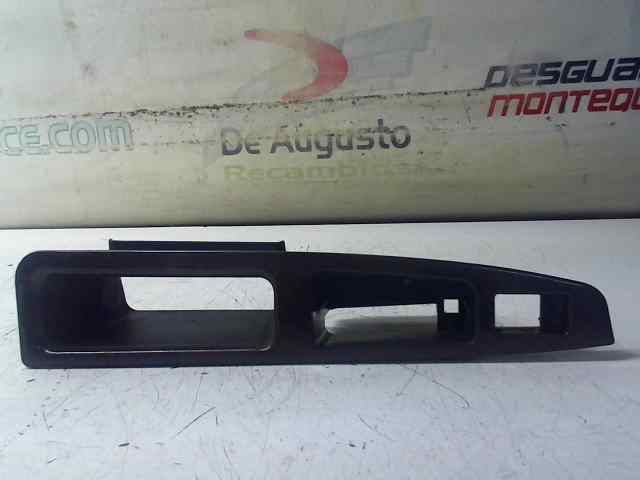 CARCASA DELANTERO IZQUIERDO DE MANDO ELEVALUNAS AUDI A8 (D2) 3.7 Quattro