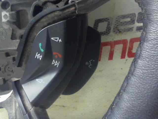 VOLANTE FORD FOCUS LIM. (CB8) Trend