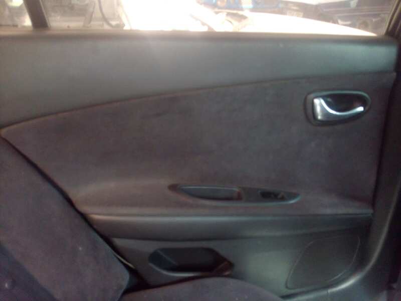 NISSAN PRIMERA BERLINA (P12) Acenta Motor 1,9 Ltr. - 88 kW 16V Turbodiesel CAT
