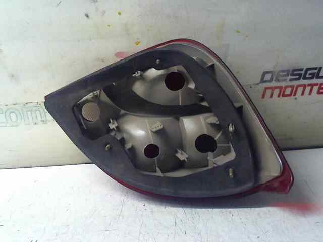 PILOTO TRASERO DERECHO FORD FIESTA BERLINA *