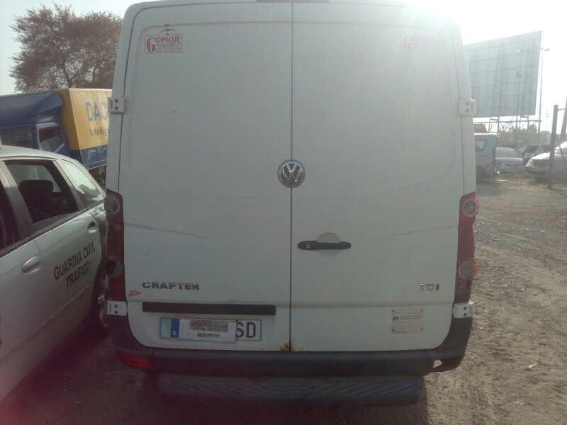 VOLKSWAGEN CRAFTER CAJA CERRADA Caja cerrada 35, batalla larga con techo alto y voladizo Motor 2,5 Ltr. - 80 kW TDI DPF