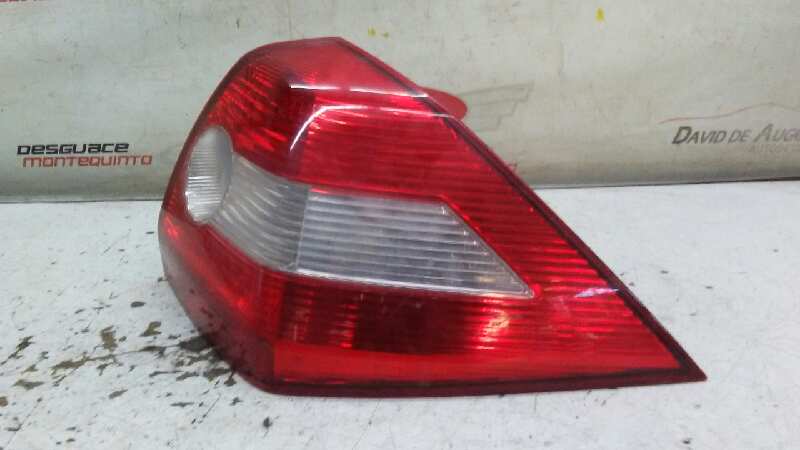PILOTO TRASERO DERECHO RENAULT MEGANE II CLASSIC BERLINA 1.6 16V (112 CV) 5 velocidades
