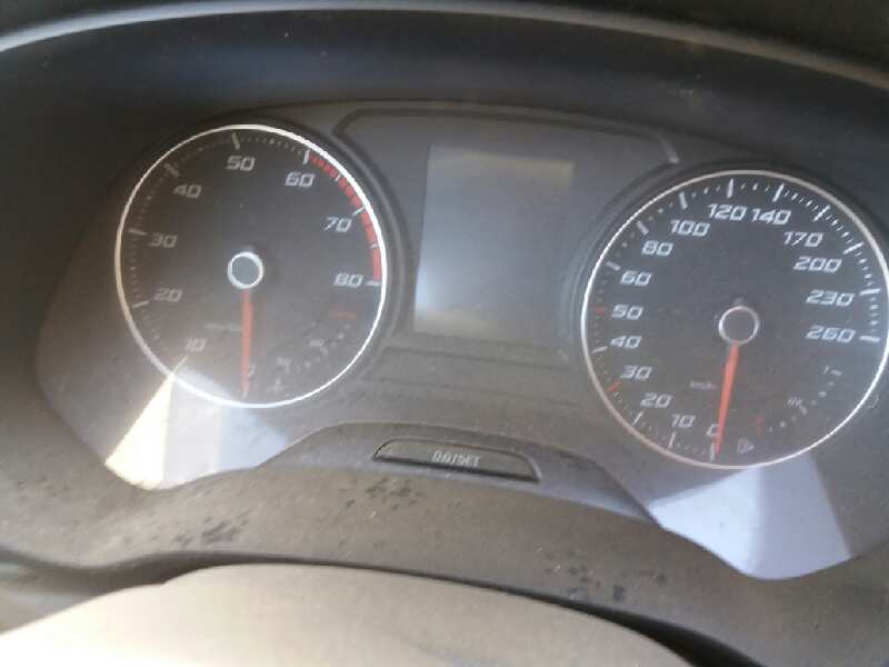 SEAT LEON (5F1) *
