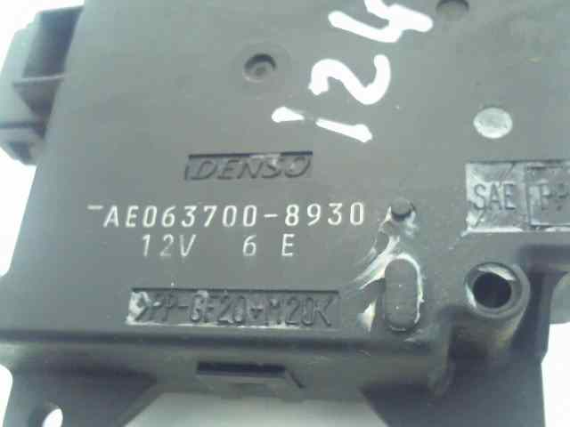 MOTOR TRAMPILLA CLIMATIZACION TOYOTA COROLLA (E12) 1.6 Linea Luna Berlina