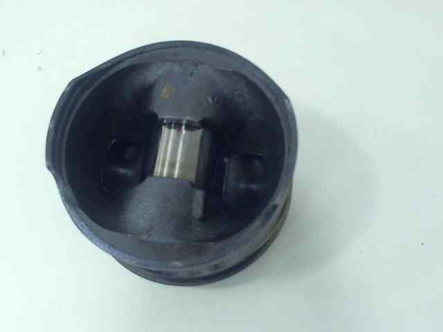 PISTON MERCEDES VITO MIXTO 06.2003 -> 2.1 CDI (116 CV) 6 velocidades - NSG
