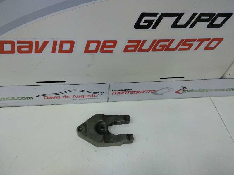 SOPORTE INYECTORES NISSAN X-TRAIL (T30) Elegance