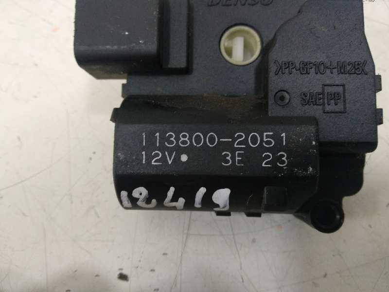 MOTOR TRAMPILLA CLIMATIZACION TOYOTA COROLLA (E12) 1.6 Linea Luna Berlina