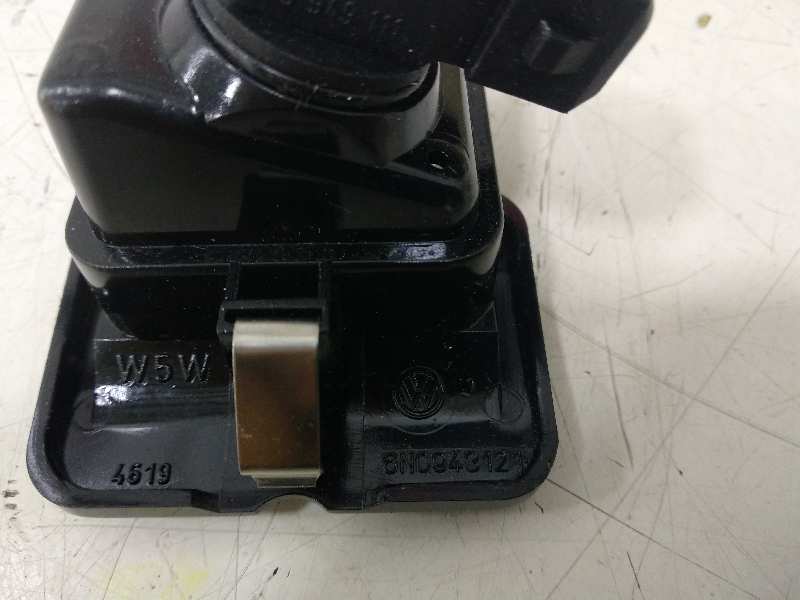 PILOTO MATRICULA SEAT RECAMBIO ORIGINAL ACCESORIOS