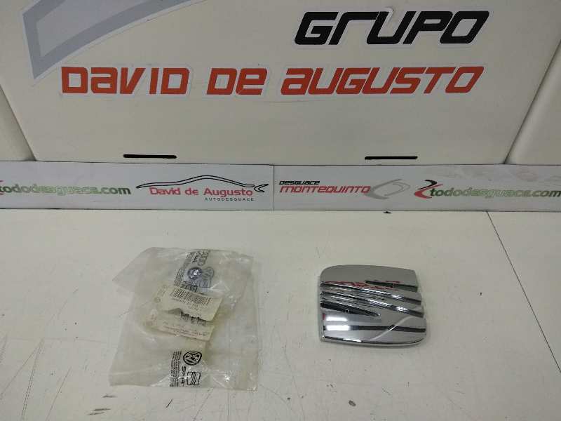 ANAGRAMA FRONTAL SEAT RECAMBIO ORIGINAL ACCESORIOS