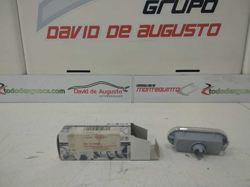 PILOTO LATERAL IZQUIERDO SEAT RECAMBIO ORIGINAL ACCESORIOS