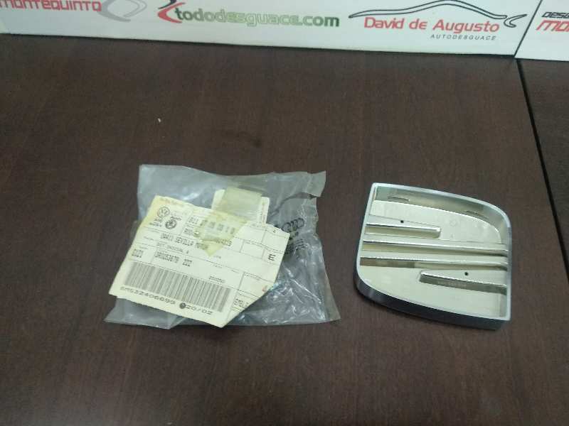 ANAGRAMA FRONTAL SEAT RECAMBIO ORIGINAL ACCESORIOS