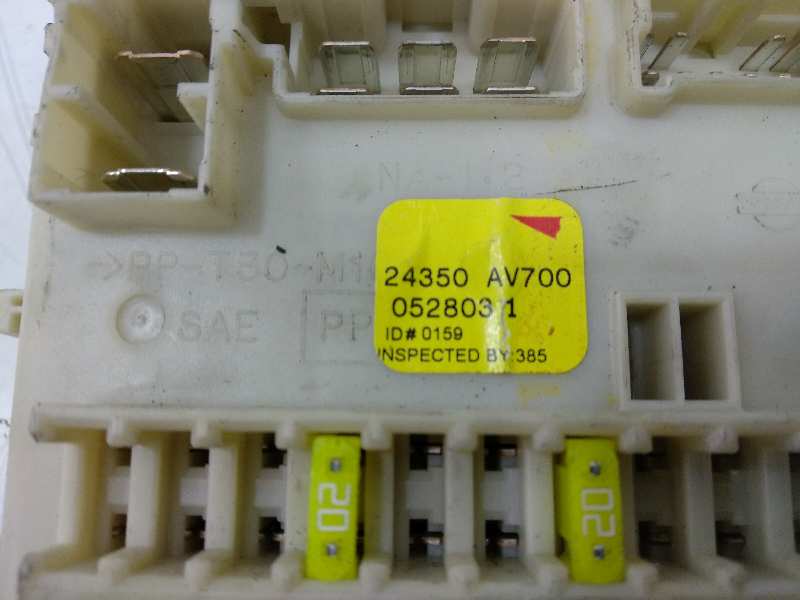 CAJA RELES / FUSIBLES NISSAN PRIMERA BERLINA (P12) Acenta