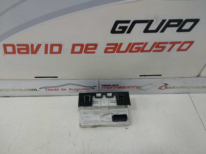 DISPLAY CENTRAL RENAULT MEGANE II BERLINA 5P Authentique