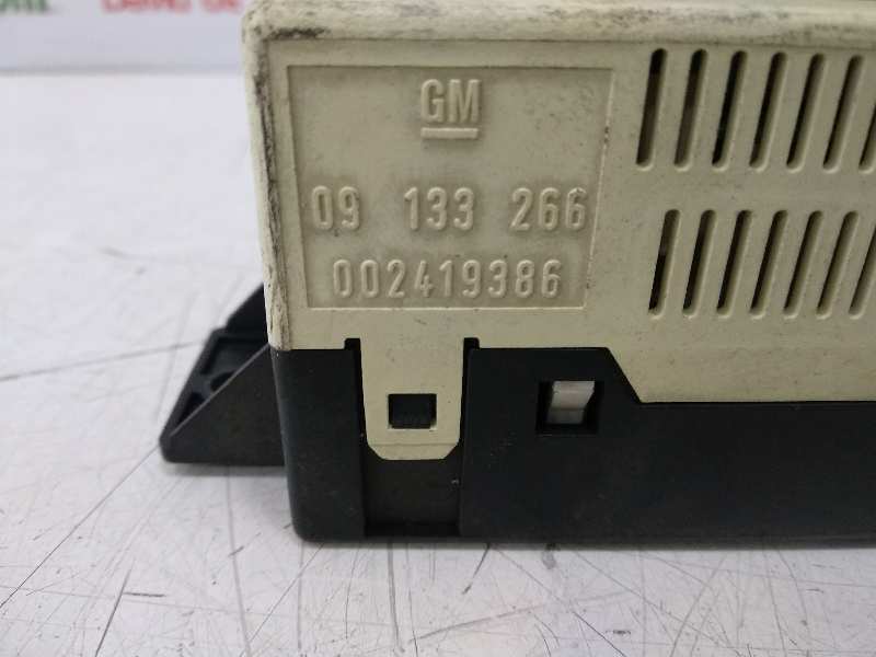 DISPLAY CENTRAL OPEL ASTRA G BERLINA 1.6 (75 CV) 5 velocidades