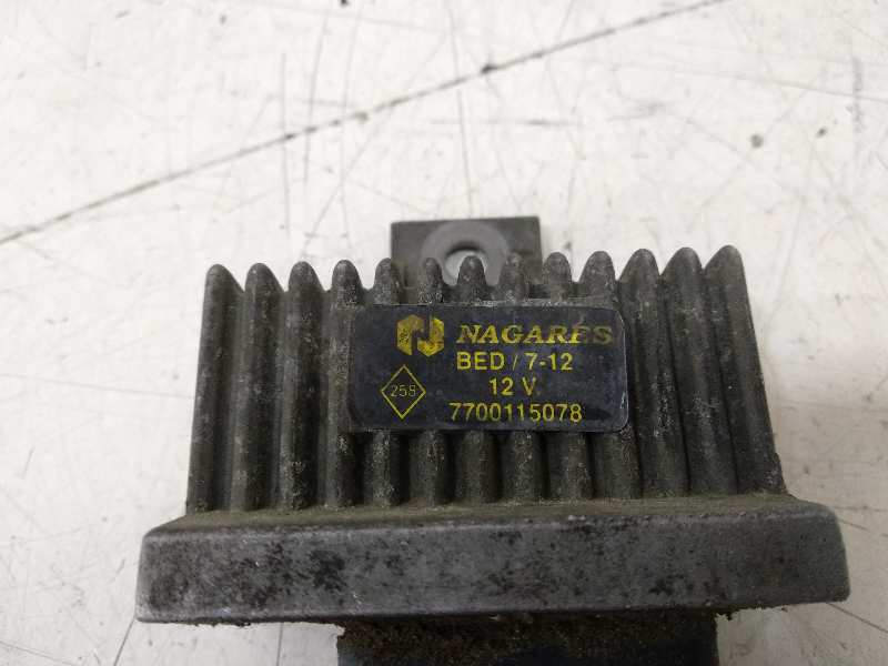 CAJA PRECALENTAMIENTO RENAULT MEGANE I CLASSIC (LA0) 1.9 D (64 CV) 5 velocidades