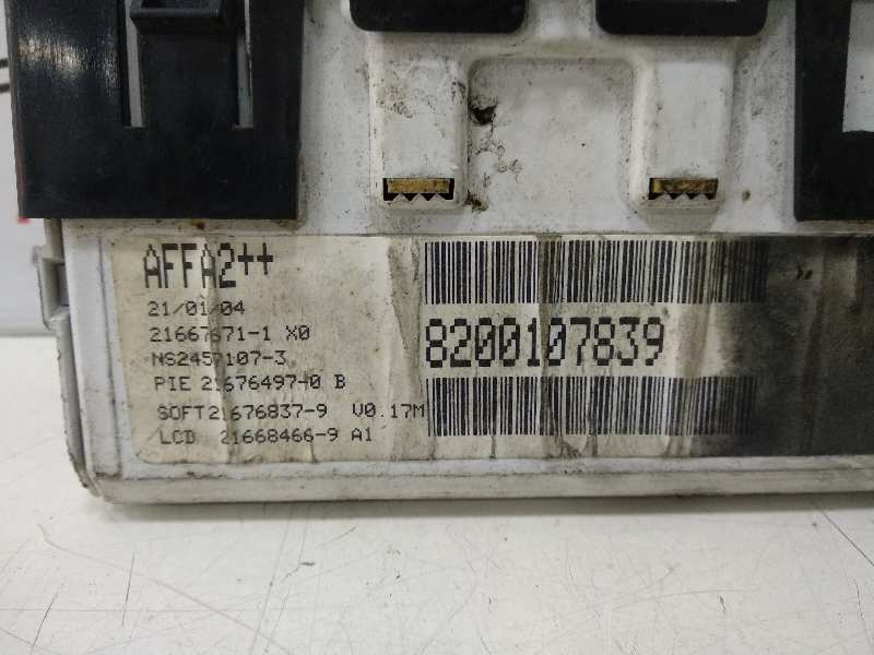 DISPLAY CENTRAL RENAULT MEGANE II BERLINA 5P 1.5 dCi D 5 velocidades