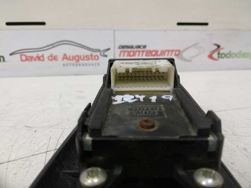MANDO ELEVALUNAS DELANTERO IZQUIERDO TOYOTA COROLLA (E12) 1.6 Linea Luna Berlina