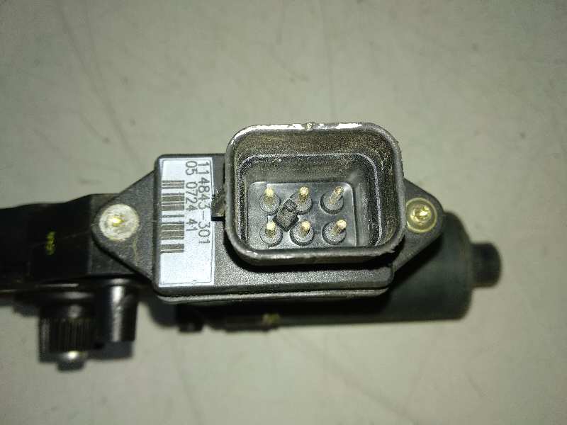 MOTOR ELEVALUNAS TRASERO DERECHO MITSUBISHI CARISMA BERLINA 5 (DA0)1995->) 1800 GLS climatizado