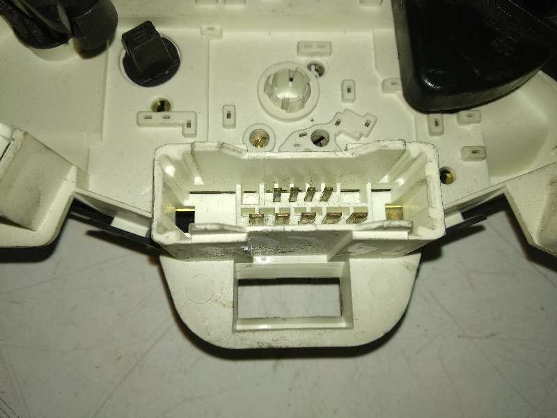 MANDO CALEFACCION / AIRE ACONDICIONADO OPEL VIVARO 1.9 CDTI CAT (F9Q-762)