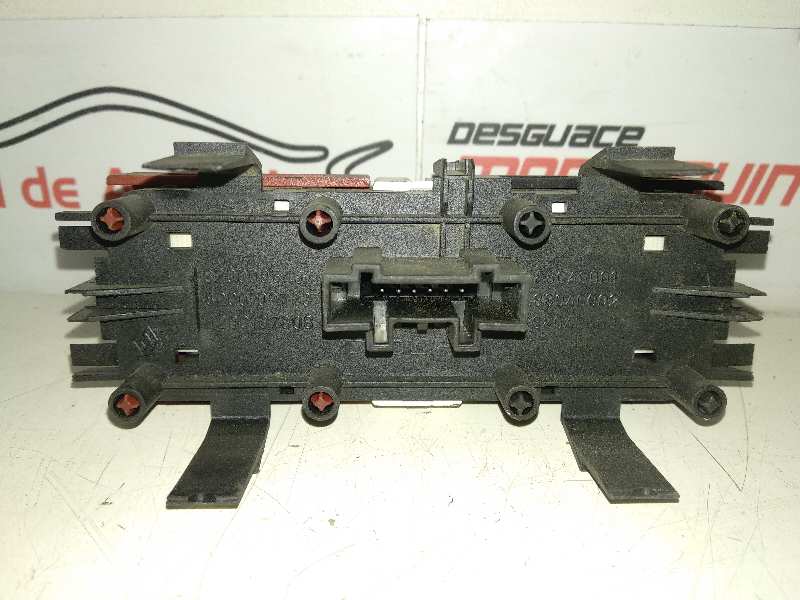 INTERRUPTOR WARNING RENAULT MEGANE II CLASSIC BERLINA *