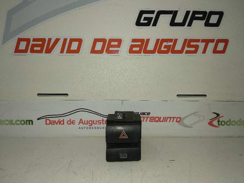 INTERRUPTOR WARNING TOYOTA COROLLA (E12) 1.6 Linea Luna Berlina