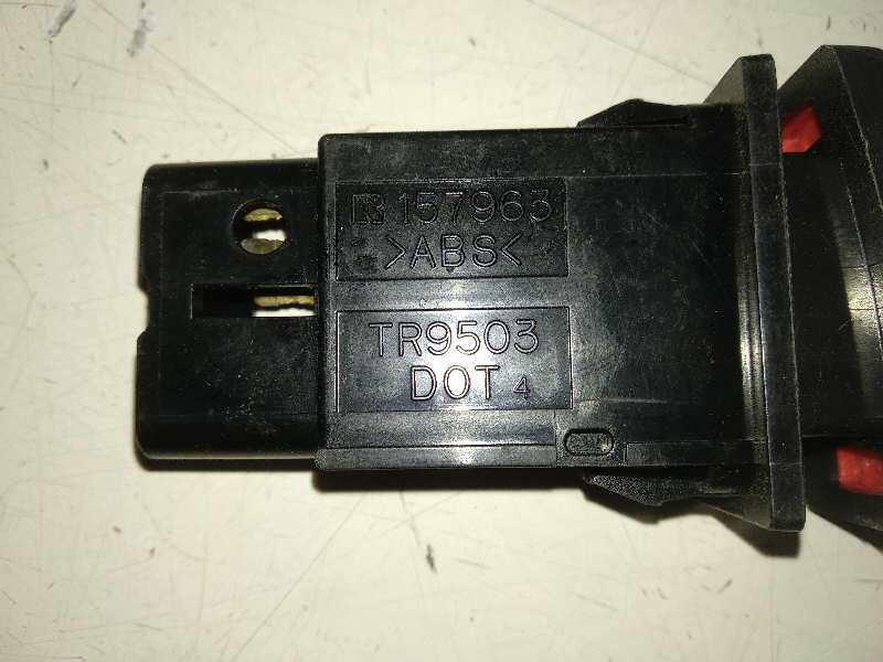 INTERRUPTOR WARNING TOYOTA AVENSIS BERLINA (T25) 2.2 D-4D Sol Sedán (4-ptas)