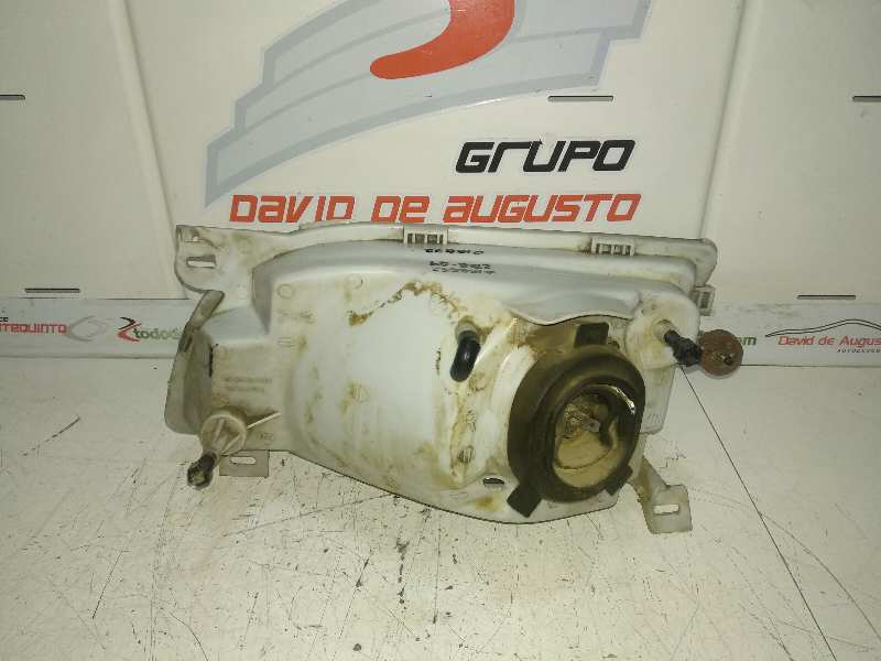 FARO DERECHO FORD TRANSIT BUS 1995 Tourneo   2.5  LX
