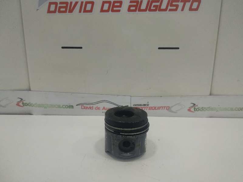 PISTON RENAULT LAGUNA II (BG0) Authentique