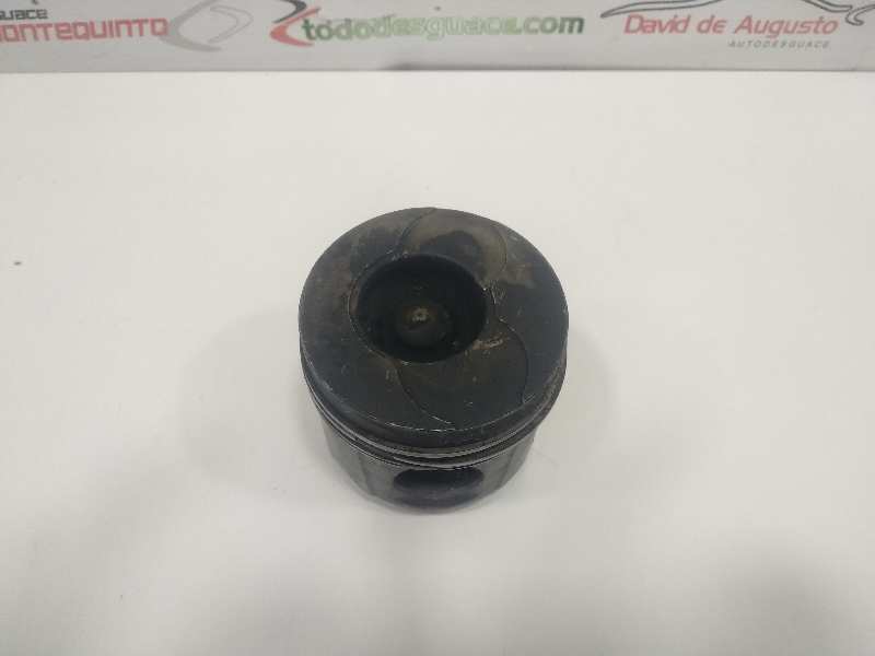 PISTON RENAULT LAGUNA II (BG0) Authentique