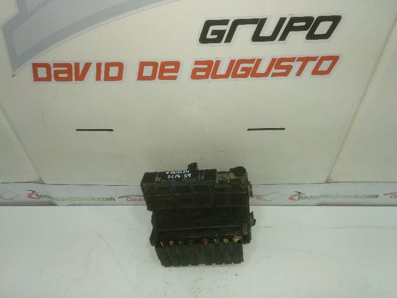 CAJA RELES / FUSIBLES LADA NIVA EXP.4T MANUAL 5V