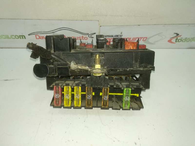 CAJA RELES / FUSIBLES PEUGEOT 206 BERLINA *