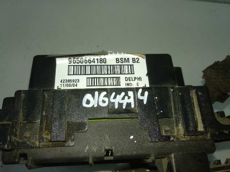 CAJA RELES / FUSIBLES PEUGEOT 206 BERLINA *