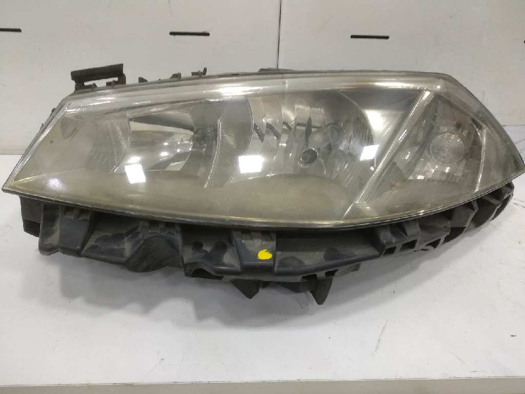 FARO IZQUIERDO RENAULT MEGANE II BERLINA 5P Confort Authentique
