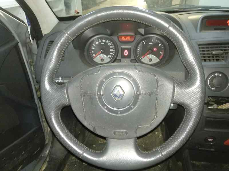 RENAULT MEGANE II BERLINA 5P Authentique Motor 1,4 Ltr. - 72 kW 16V