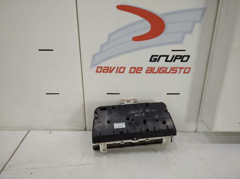CUADRO INSTRUMENTOS TOYOTA COROLLA VERSO (R1) 2,2 D-4D Sport