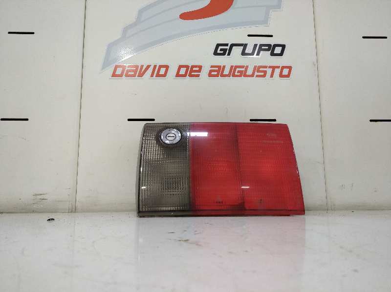 PILOTO TRASERO DERECHO AUDI 80 AVANT 2.0 (116 CV) 5 velocidades