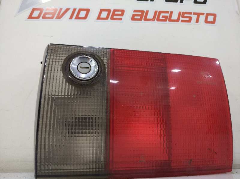 PILOTO TRASERO DERECHO AUDI 80 AVANT 2.0 (116 CV) 5 velocidades